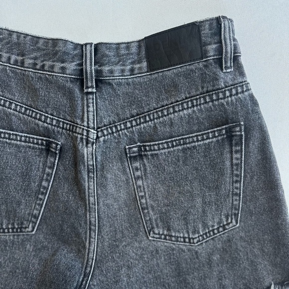 Glassons Super High Rise Fitted Shorts - Picture 3 of 7